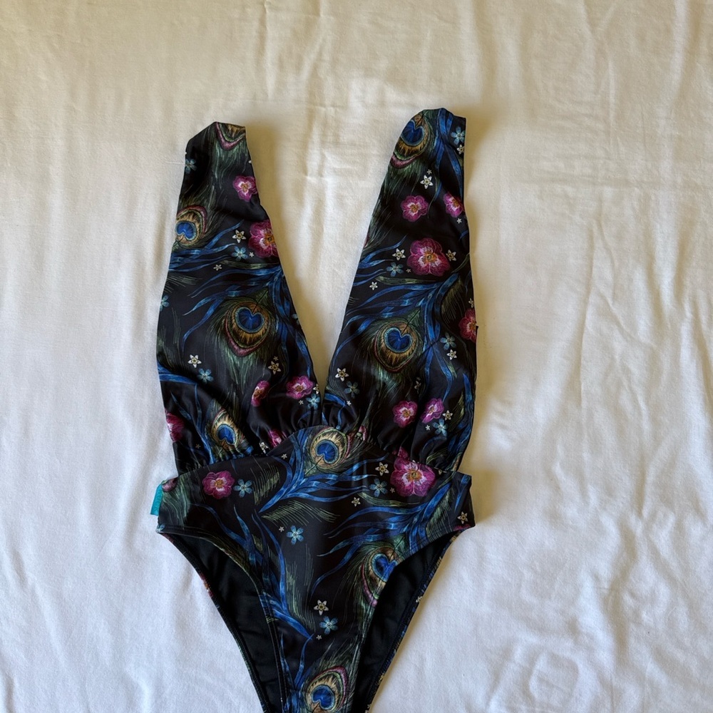 Pkockbeachwear Vibrant Feather Swimsuit - Picture 5 of 12